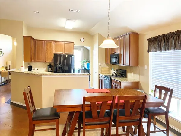 $2,199 | 724 Red Elm Lane, Fort Worth, TX 76131