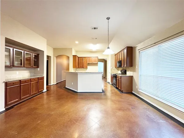 $2,199 | 724 Red Elm Lane, Fort Worth, TX 76131