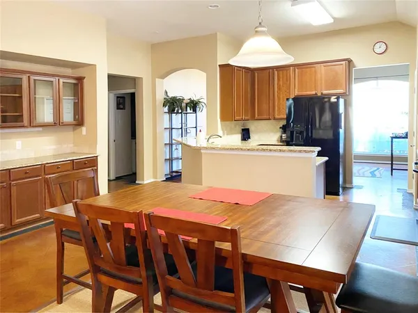 $2,199 | 724 Red Elm Lane, Fort Worth, TX 76131