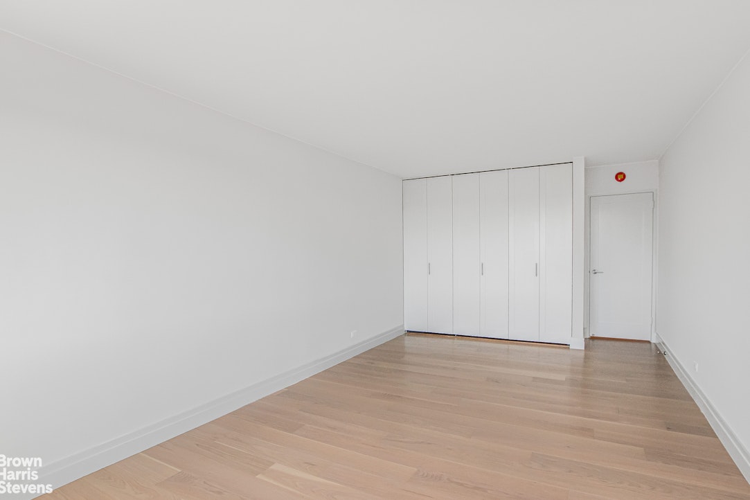 3671 Hudson Manor Terrace, Unit 14B Bronx, NY 10463 - Photo 5 of 11 a view of an empty room