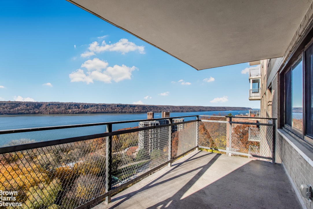 3671 Hudson Manor Terrace, Unit 14B Bronx, NY 10463 - Photo 7 of 11