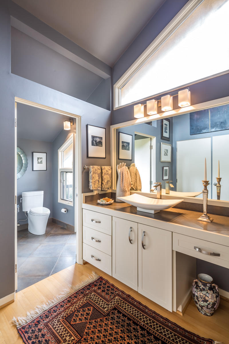 7410 Shepard Mesa Road Carpinteria, CA 93013 - Photo 23 of 32 Bathroom 2