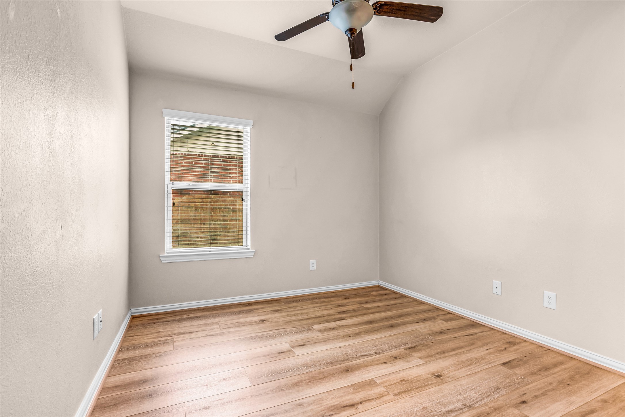31747 Summit Springs Lane Spring, TX 77386 - Photo 20 of 29 1 of 3 secondary bedrooms