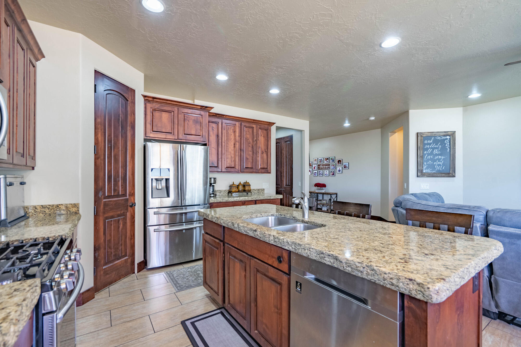 576 Sun Rock Way Washington, UT 84780 - Photo 9 of 26 576 Sun Rock Way-026