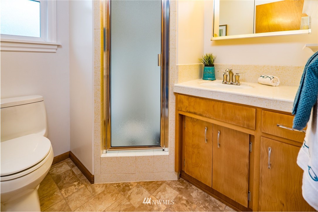 436 Wells Avenue North Renton, WA 98057 - Photo 13 of 25 Gallery Image 13