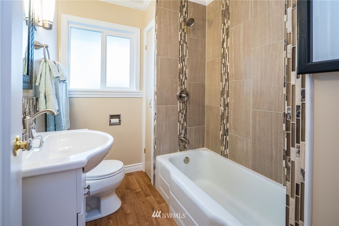 436 Wells Avenue North Renton, WA 98057 - Photo 18 of 25 Gallery Image 18