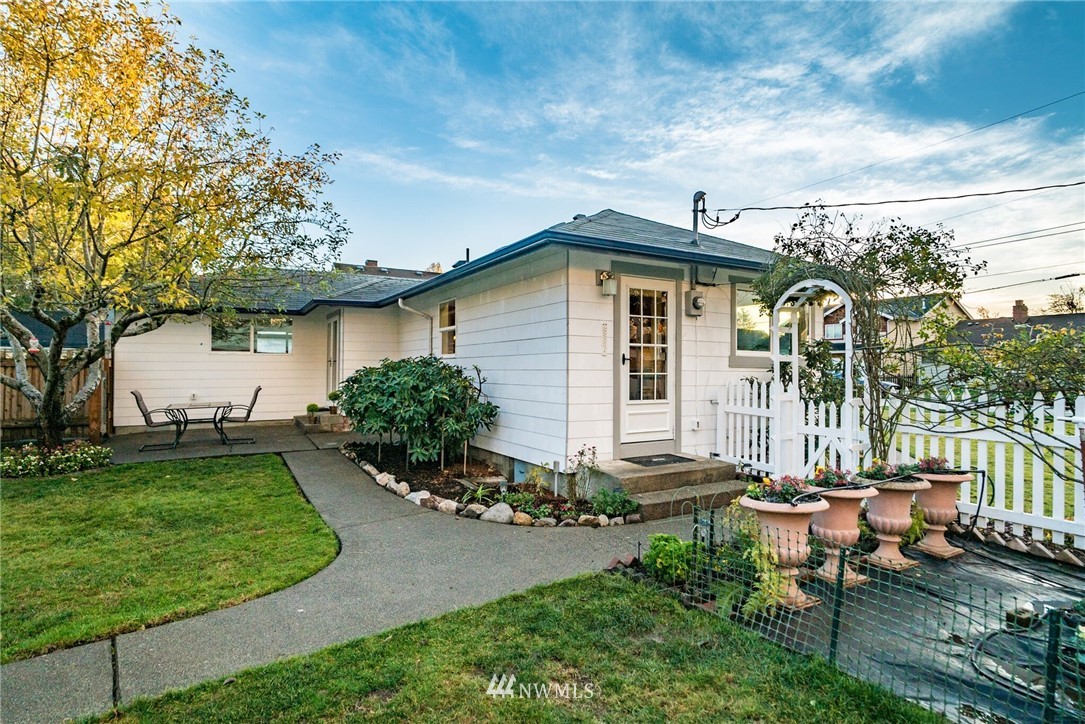 436 Wells Avenue North Renton, WA 98057 - Photo 19 of 25 Gallery Image 19