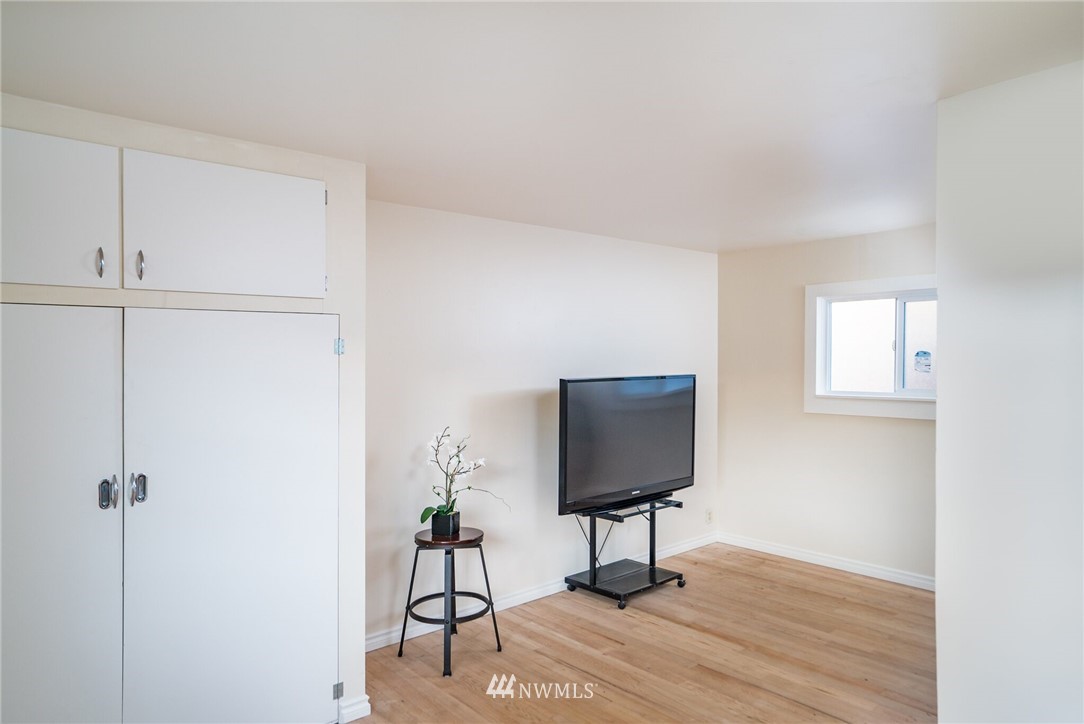 436 Wells Avenue North Renton, WA 98057 - Photo 24 of 25 Gallery Image 24