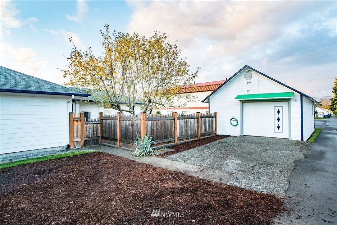 436 Wells Avenue North Renton, WA 98057 - Photo 25 of 25 Gallery Image 25
