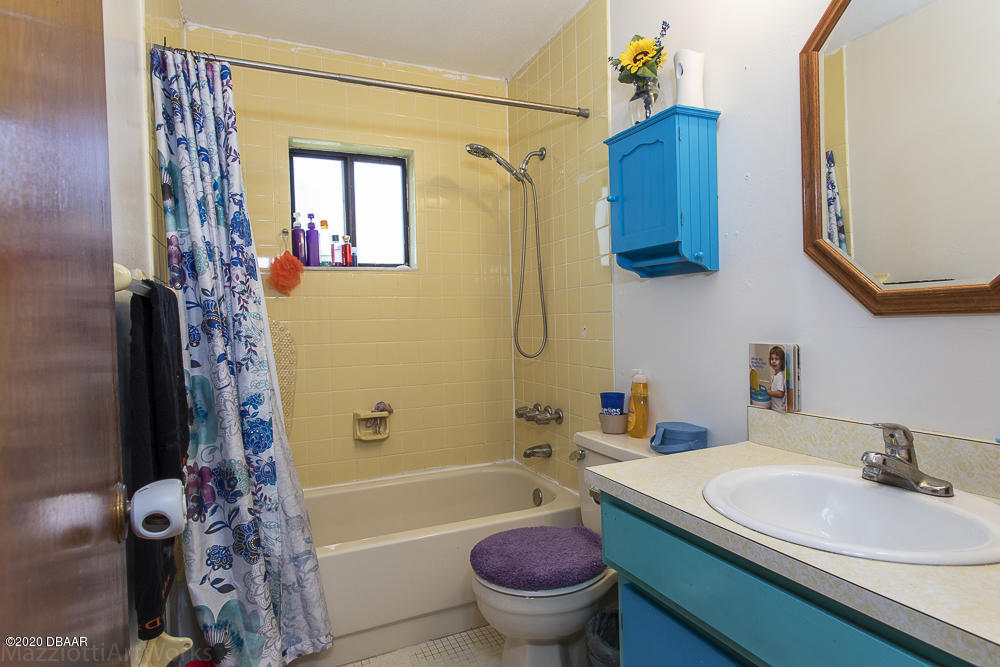 1664 Eastern Road South Daytona, FL 32119 - Photo 14 of 30 Bath 2
