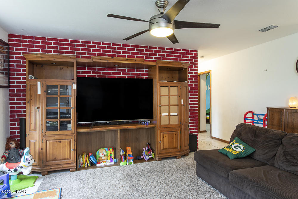1664 Eastern Road South Daytona, FL 32119 - Photo 4 of 30 living 4
