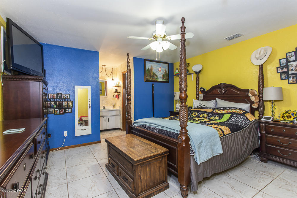 1664 Eastern Road South Daytona, FL 32119 - Photo 9 of 30 Master Bed