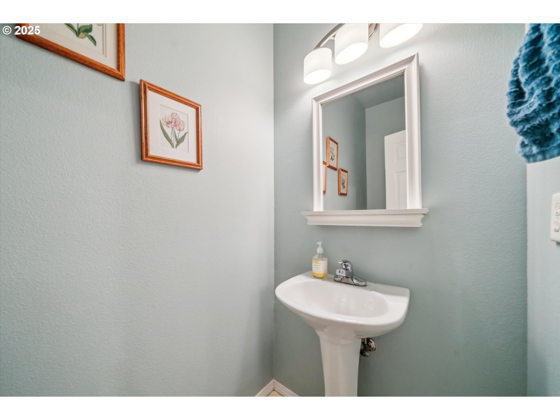 5828 Southeast 16th Loop Gresham, OR 97080 - Photo 17 of 37