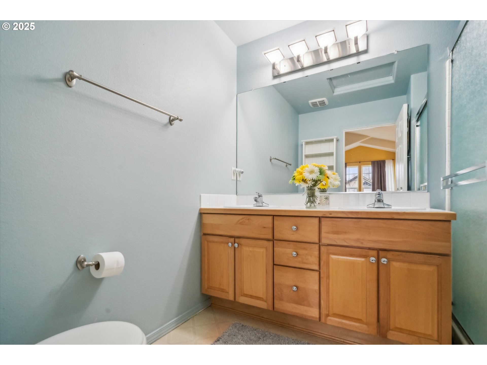 5828 Southeast 16th Loop Gresham, OR 97080 - Photo 21 of 37