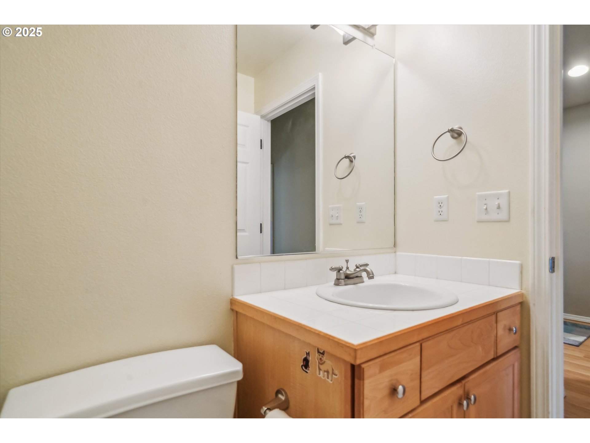 5828 Southeast 16th Loop Gresham, OR 97080 - Photo 29 of 37