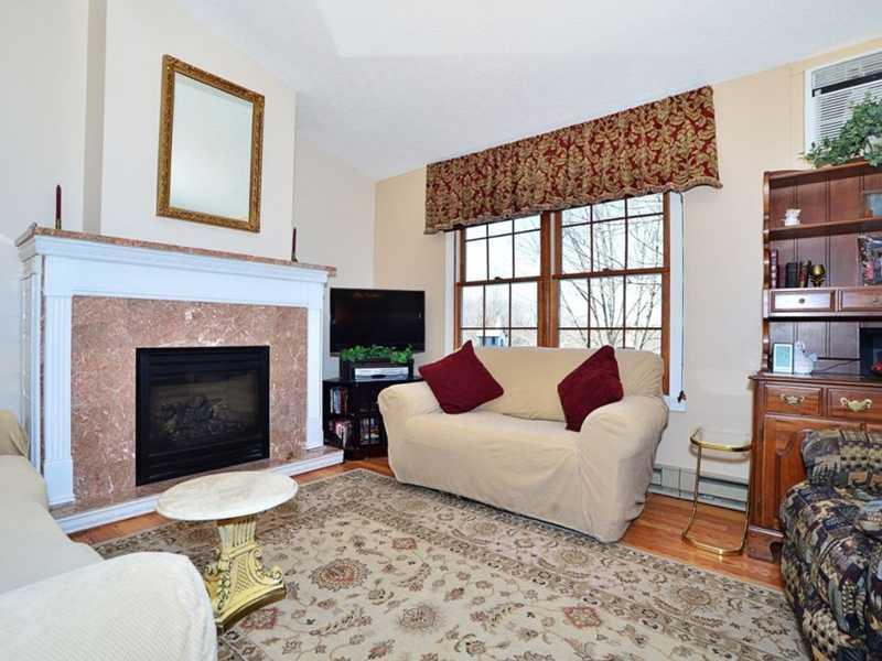 1020 Three Degree Road Butler, PA 16002 - Photo 6 of 19 Living Room.