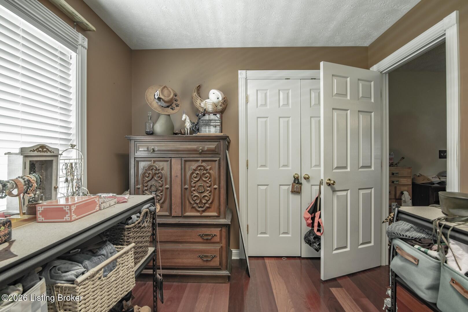 550-572 Dog Creek Road Cub Run, KY 42729 - Photo 21 of 60 Dog Creek Rd master closet main floor-57