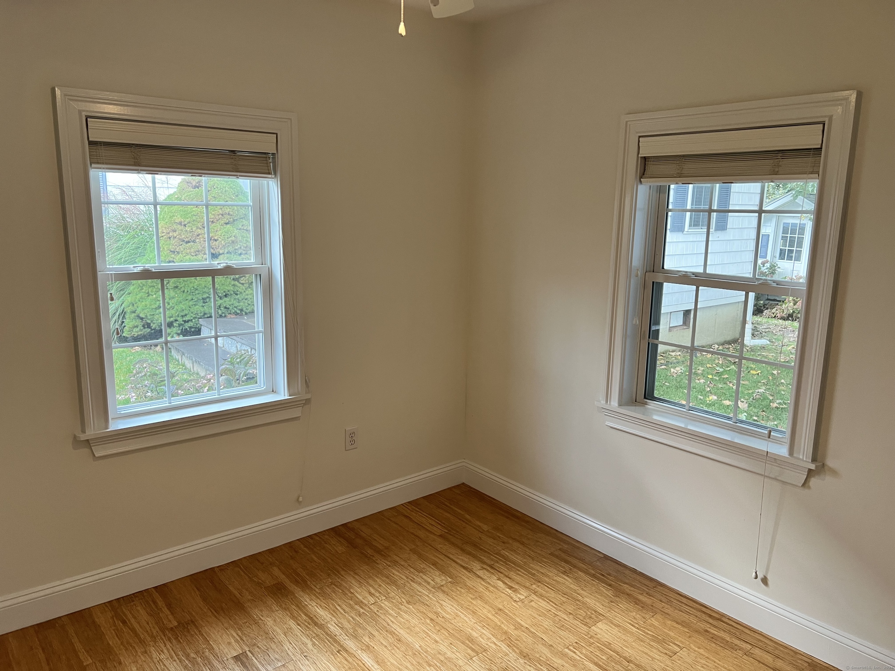 170 Shore Road Clinton, CT 06413 - Photo 17 of 20 an empty room with a window