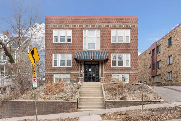 $105,000 | 522 Ridgewood Avenue, Unit 9, Minneapolis, MN 55403