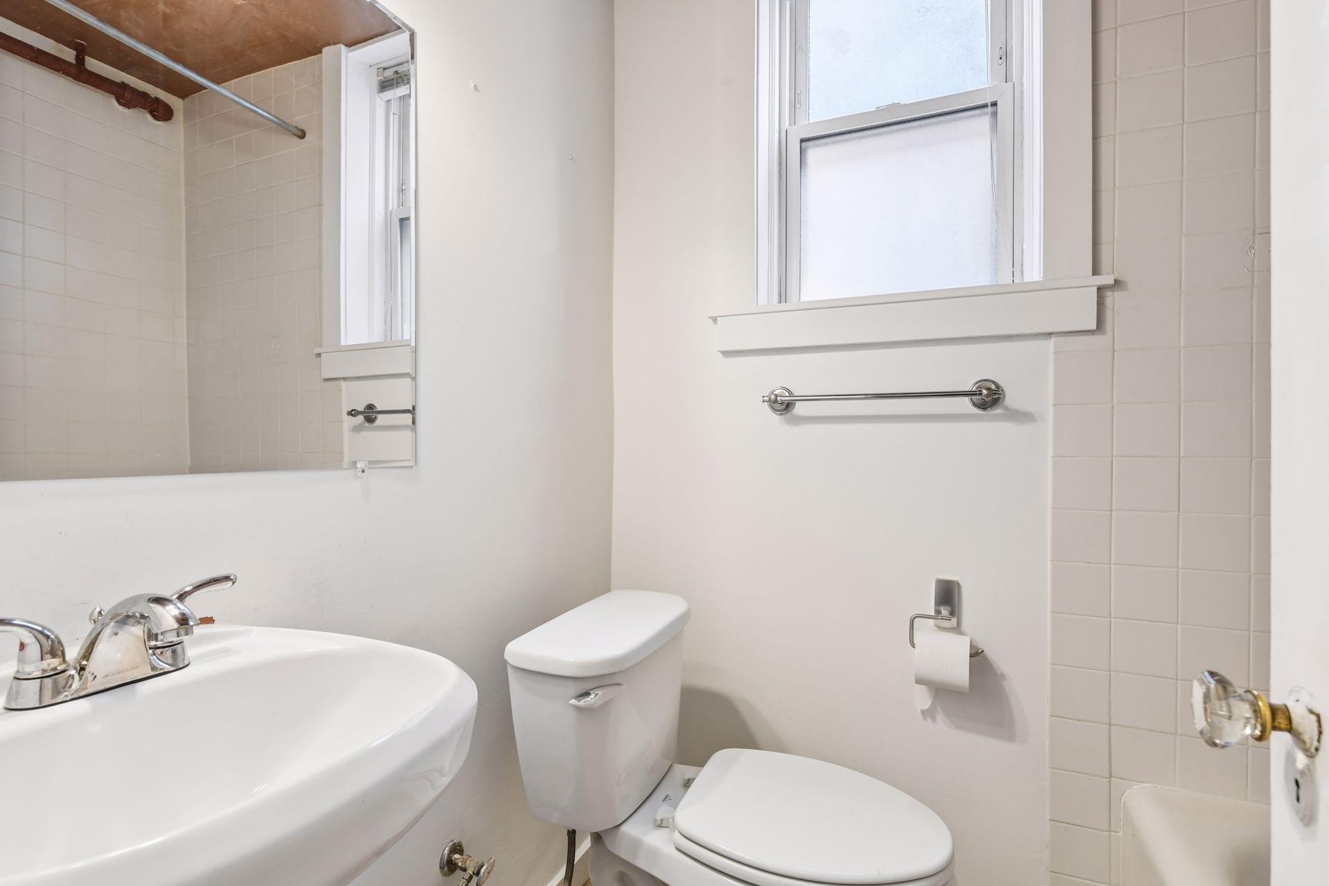 522 Ridgewood Avenue, Unit 9 Minneapolis, MN 55403 - Photo 18 of 19