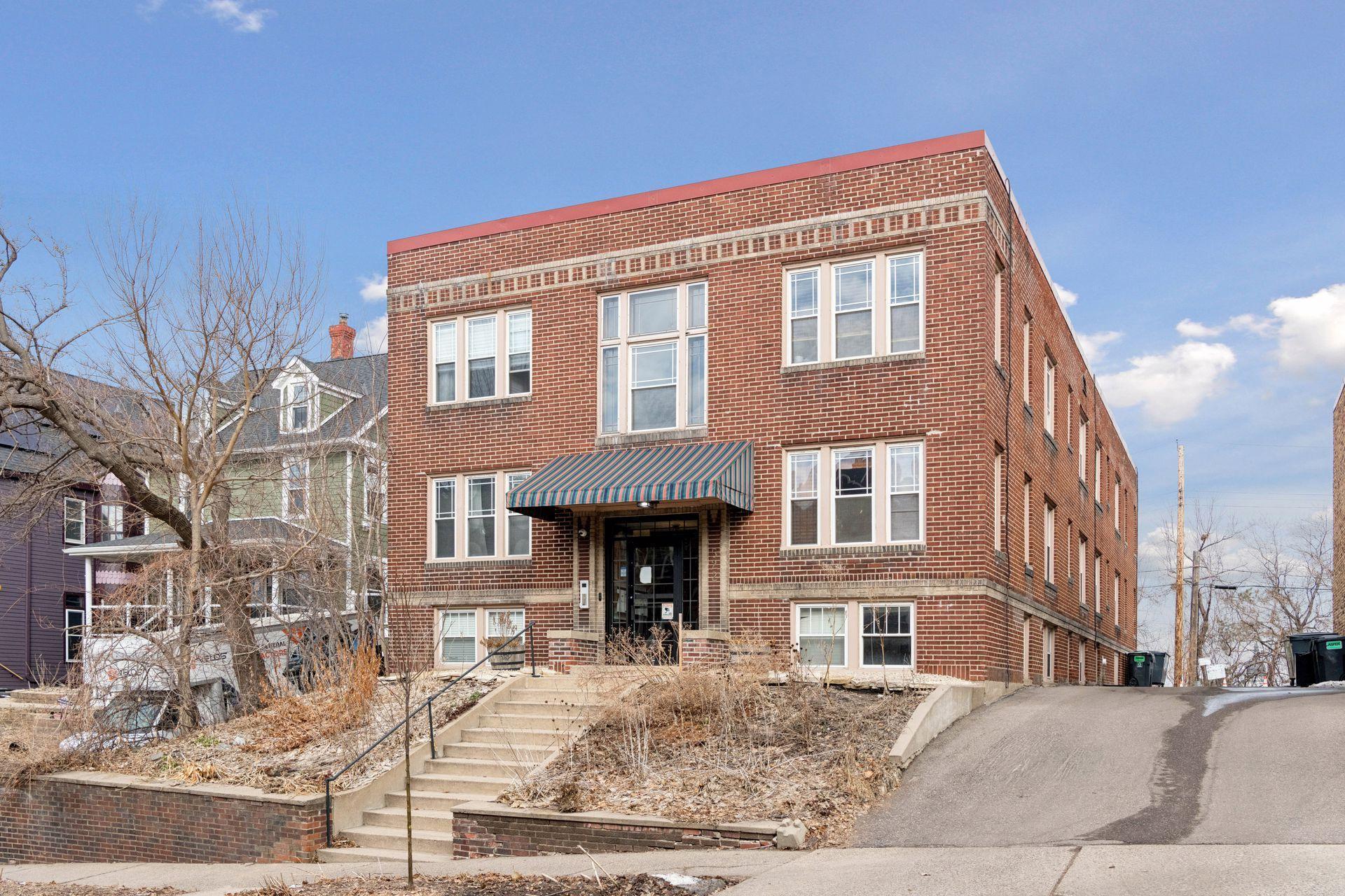 522 Ridgewood Avenue, Unit 9 Minneapolis, MN 55403 - Photo 2 of 19