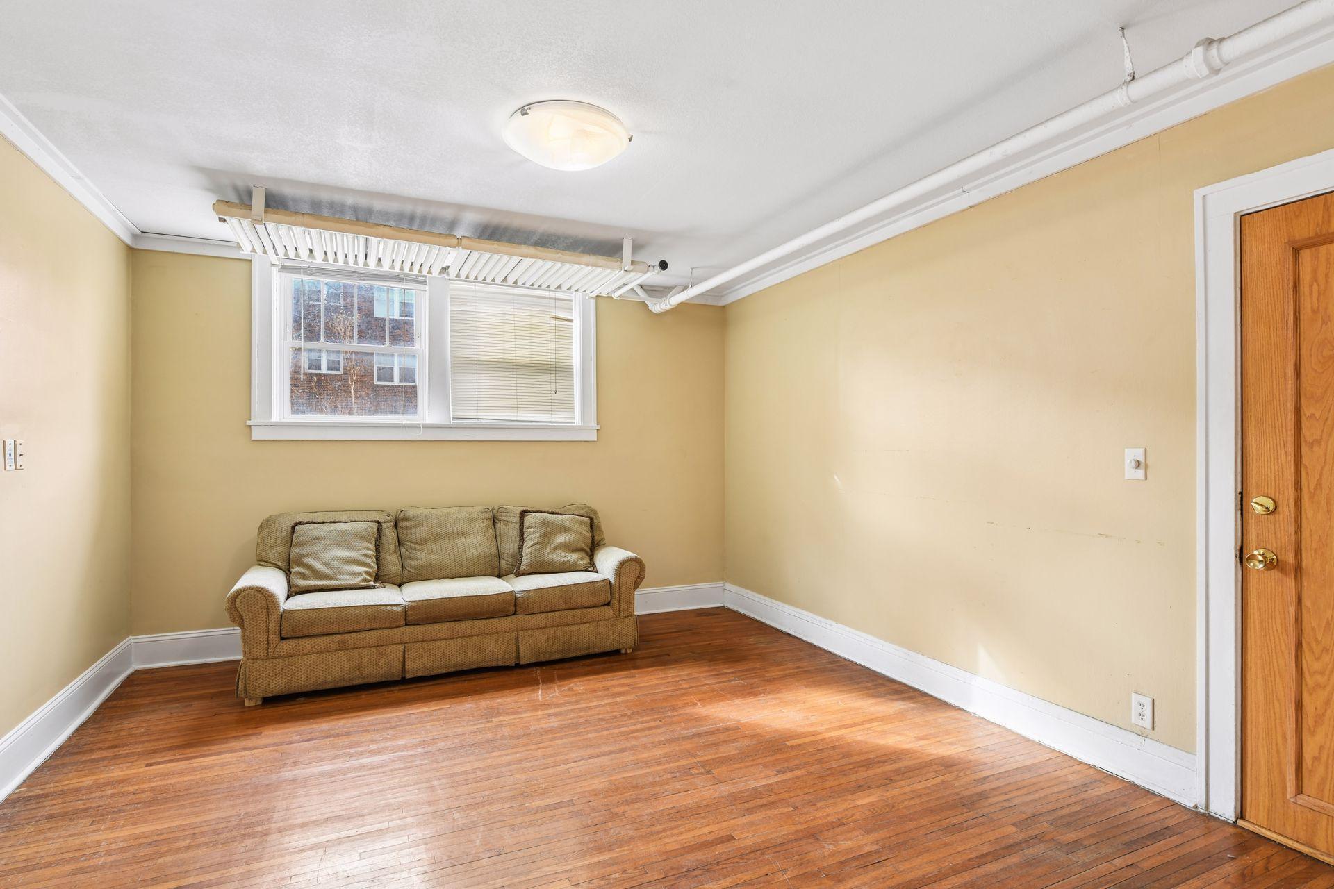 522 Ridgewood Avenue, Unit 9 Minneapolis, MN 55403 - Photo 3 of 19