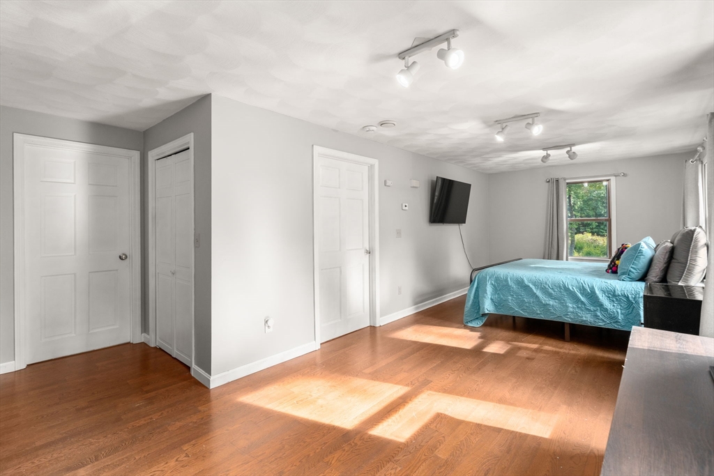 244 Mendon Street Blackstone, MA 01504 - Photo 17 of 40