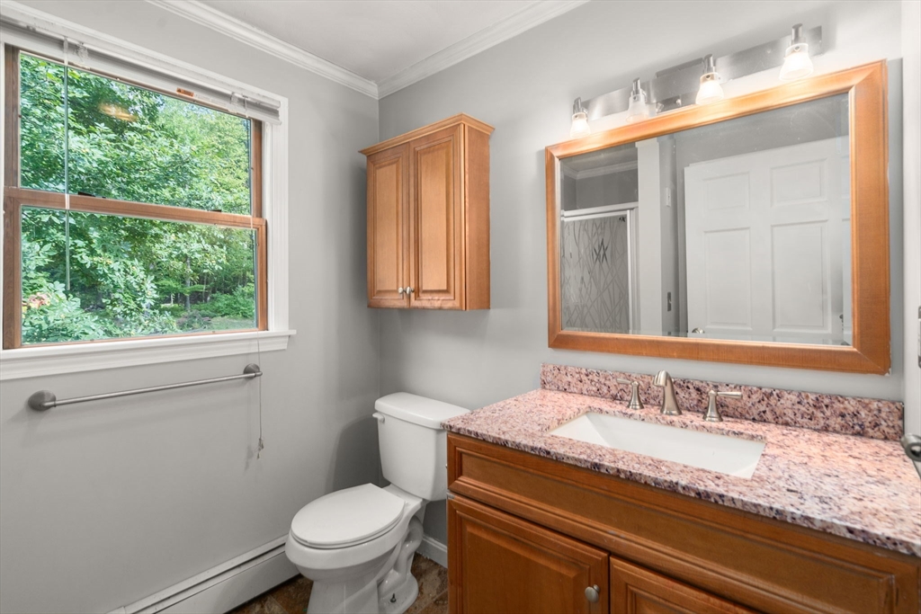 244 Mendon Street Blackstone, MA 01504 - Photo 19 of 40