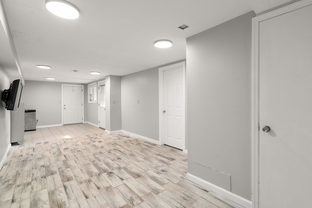 244 Mendon Street Blackstone, MA 01504 - Photo 24 of 40