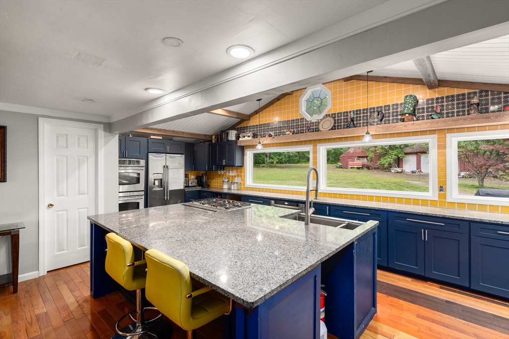 244 Mendon Street Blackstone, MA 01504 - Photo 9 of 40