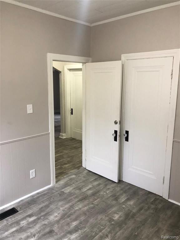 5227 Devonshire Road Detroit, MI 48224 - Photo 9 of 18