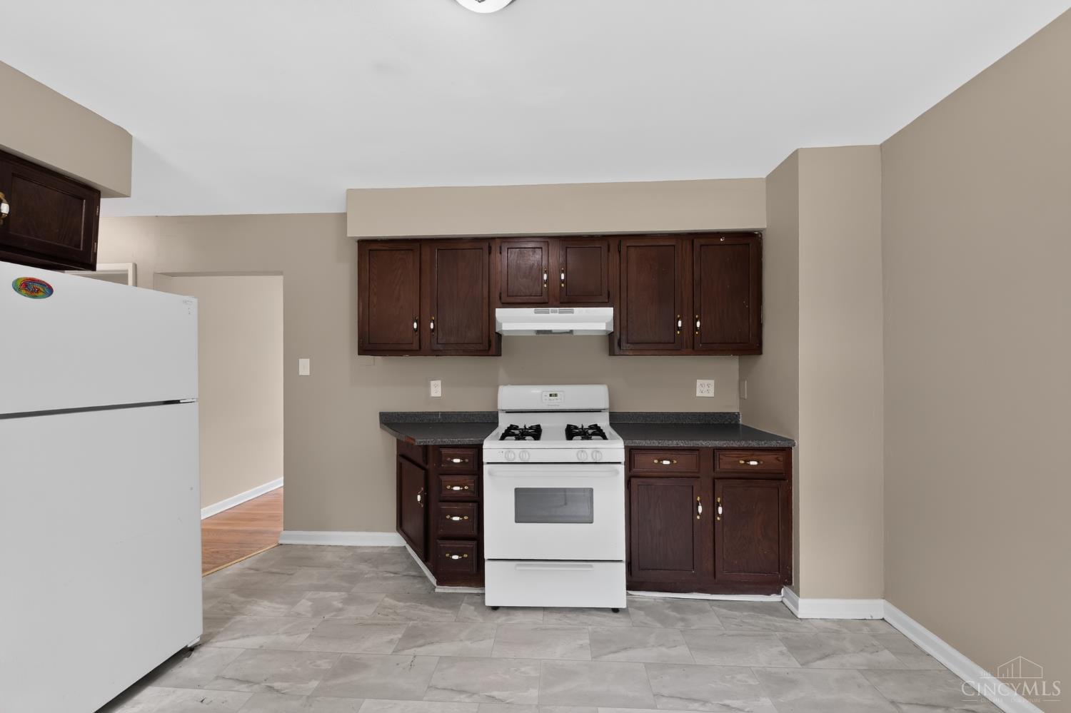 1119 Anderson Ferry Road Cincinnati, OH 45238 - Photo 13 of 31