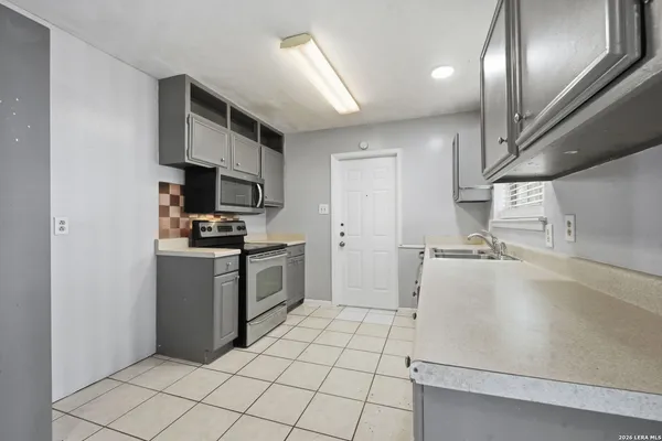 $1,550 | 701 Aviation Avenue, Schertz, TX 78154