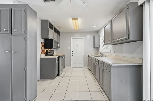 $1,550 | 701 Aviation Avenue, Schertz, TX 78154