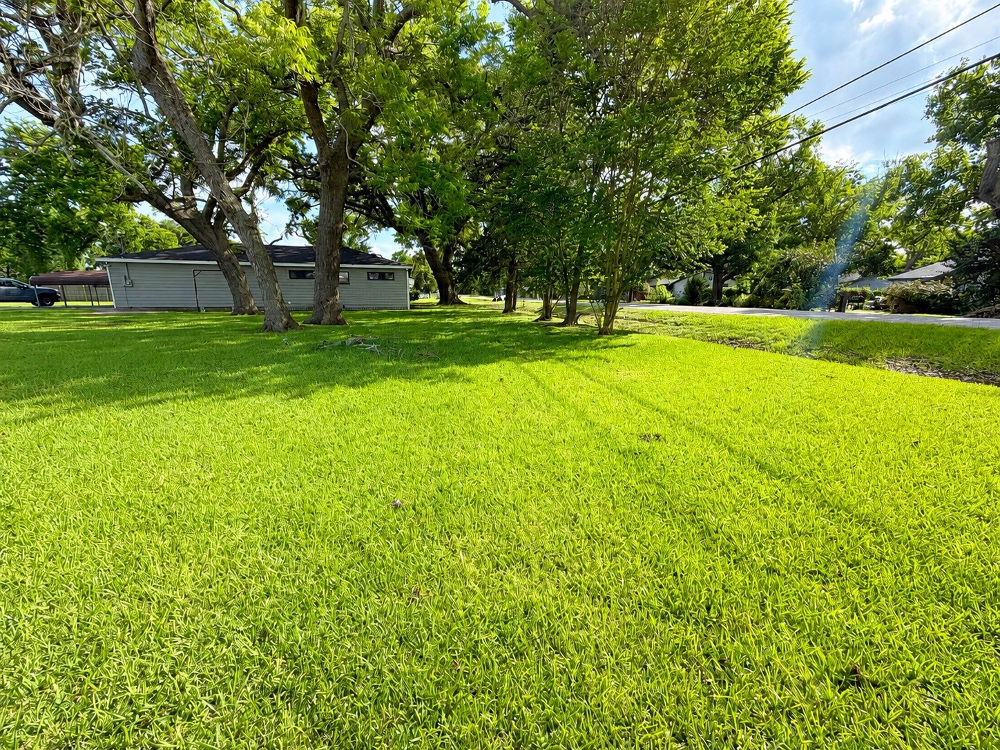 819 West Kyle Road Clute, TX 77531 - Photo 4 of 25