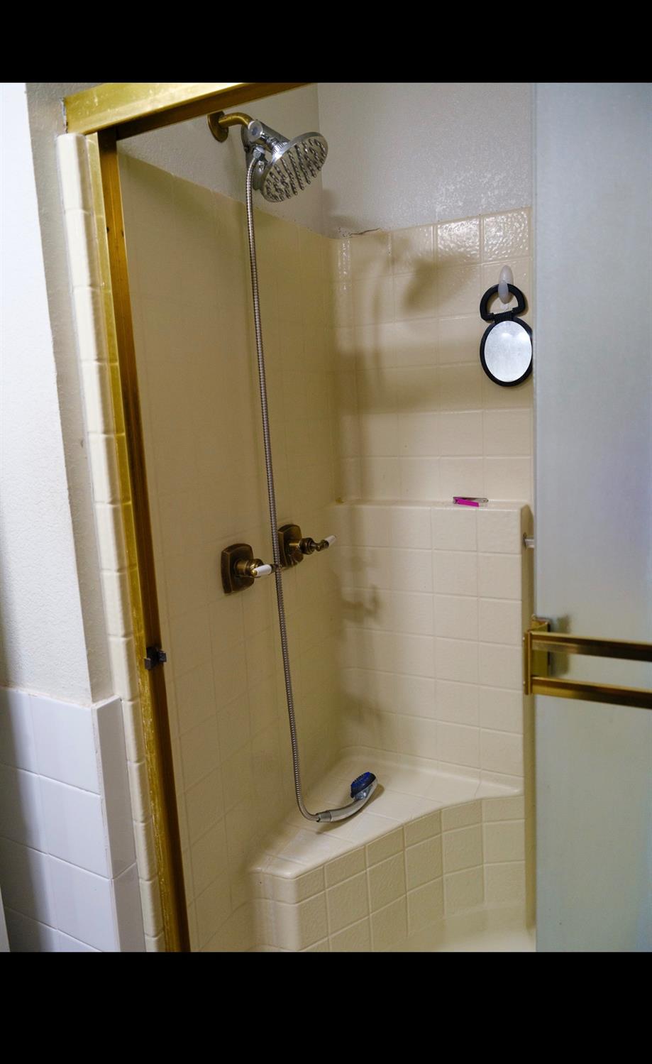 2841 Fowler Road, Unit 85 Ceres, CA 95307 - Photo 19 of 23 a bathroom with a shower