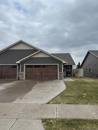$329,900 | 5643 Grn Pk Drive, Eau Claire, WI 54703