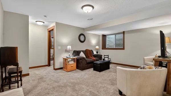 $329,900 | 5643 Grn Pk Drive, Eau Claire, WI 54703