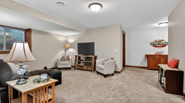 $329,900 | 5643 Grn Pk Drive, Eau Claire, WI 54703