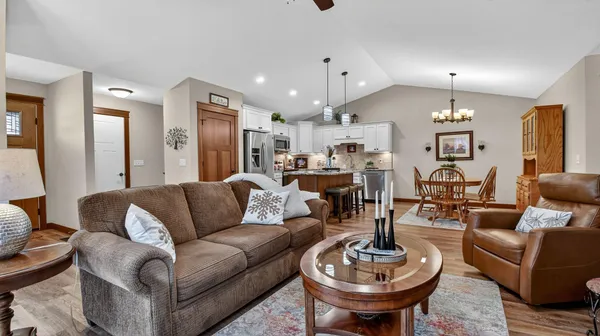 $329,900 | 5643 Grn Pk Drive, Eau Claire, WI 54703