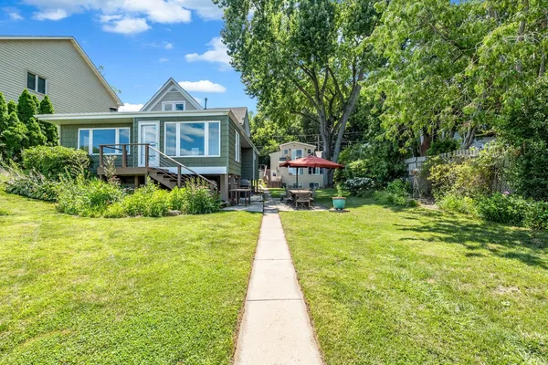 $839,000 | 4018 Pitzen Road, Johnsburg, IL 60051