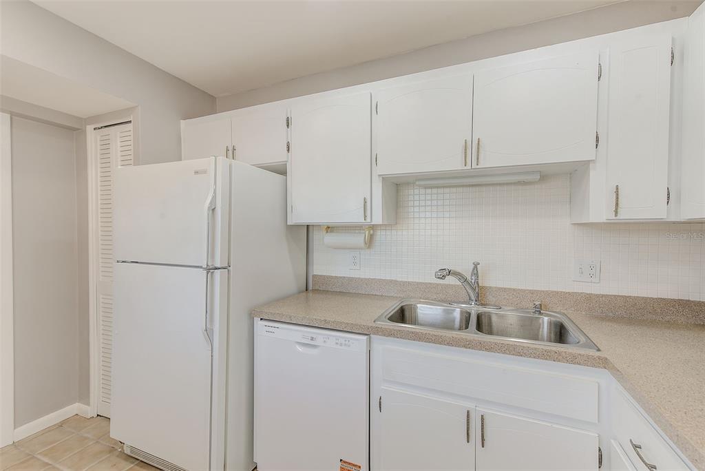 10280 Imperial Point Drive West, Unit 7 Largo, FL 33774 - Photo 17 of 67