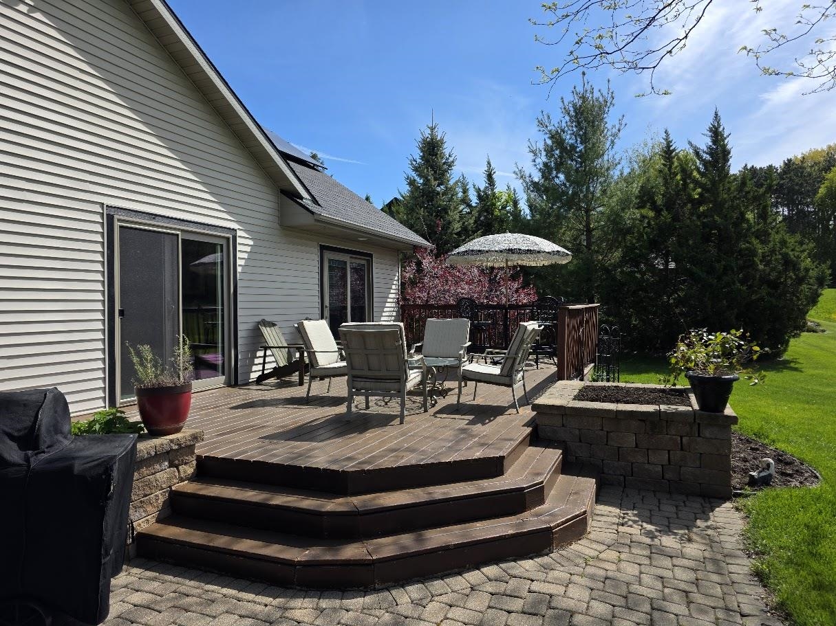 125 Meadow Ridge Lane Madison, WI 53704 - Photo 41 of 47