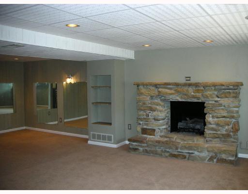 1760 McElree Road Washington, PA 15301 - Photo 6 of 8 Den/Family/Great Room.