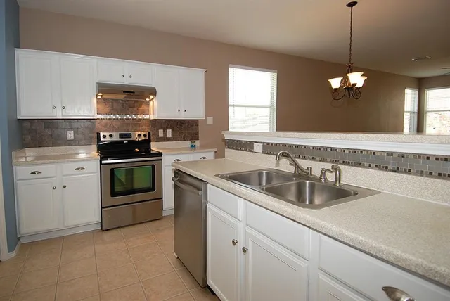 $2,595 | 9732 Kingsmill Drive, Plano, TX 75025