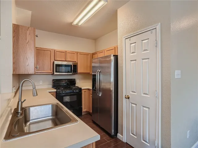 $1,800 | 13913 Harris Ridge Boulevard, Unit B, Pflugerville, TX 78660