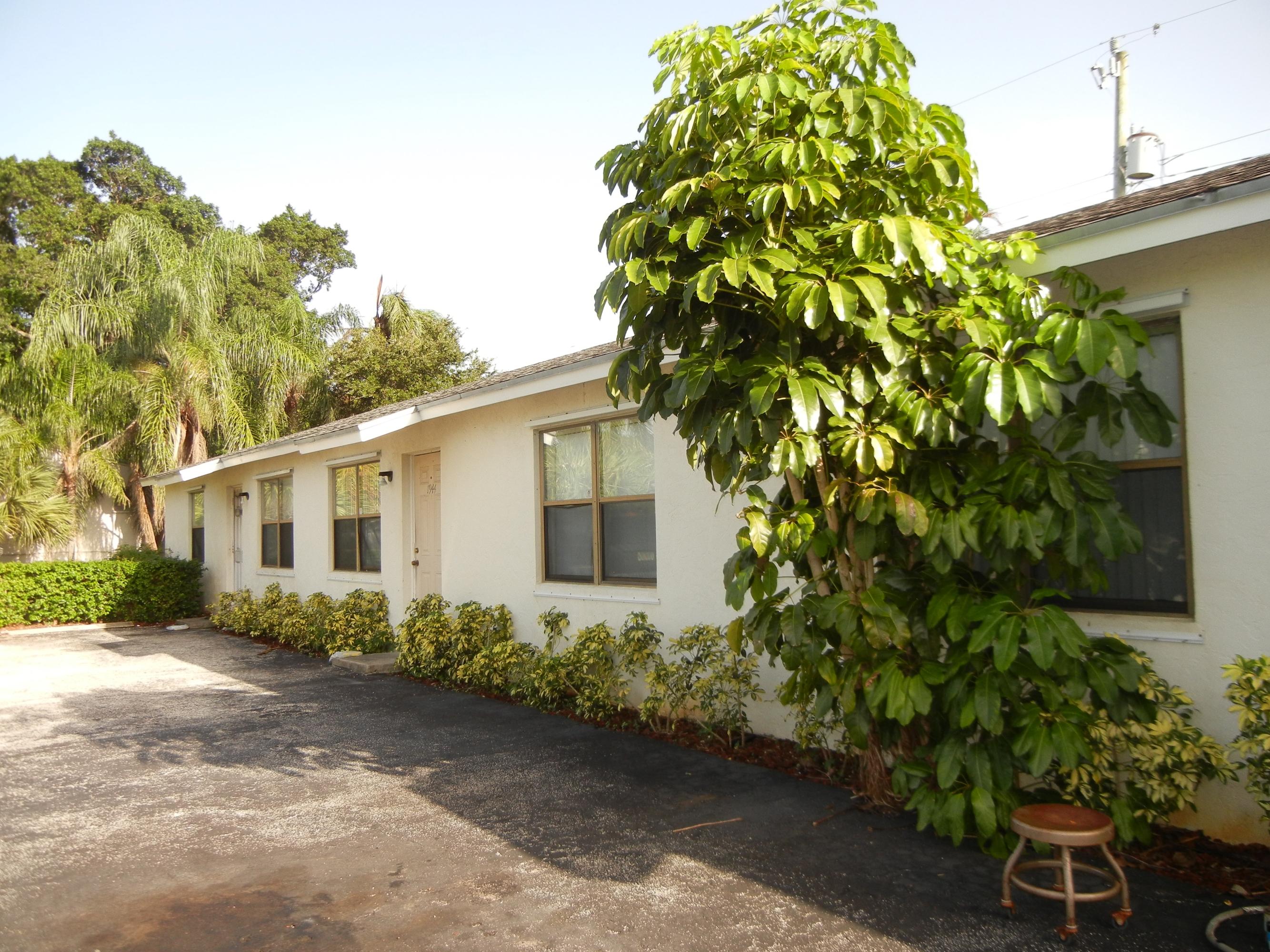 1942 Redbank Road North Palm Beach, FL 33408 - Photo 2 of 6 DSCN2724