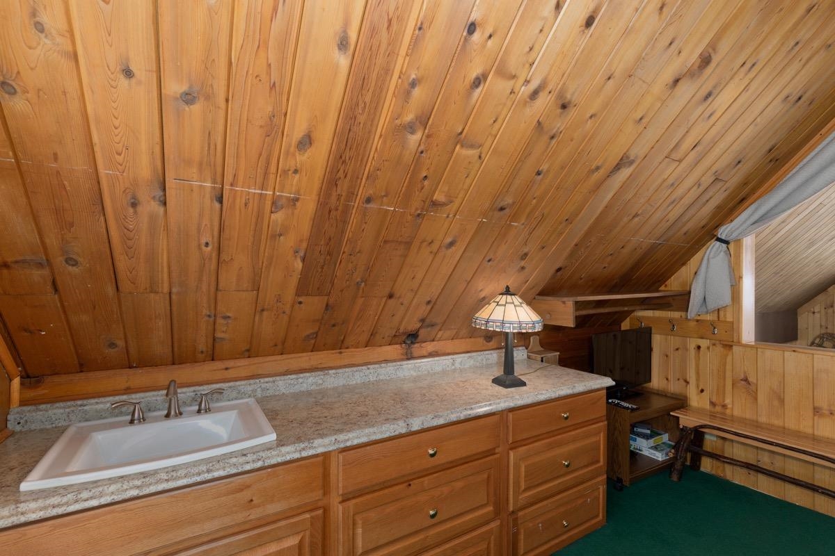 11000 Minaret Road, Unit 2 Mammoth Lakes, CA 93546 - Photo 30 of 31 a bathroom with a sink and a mirror