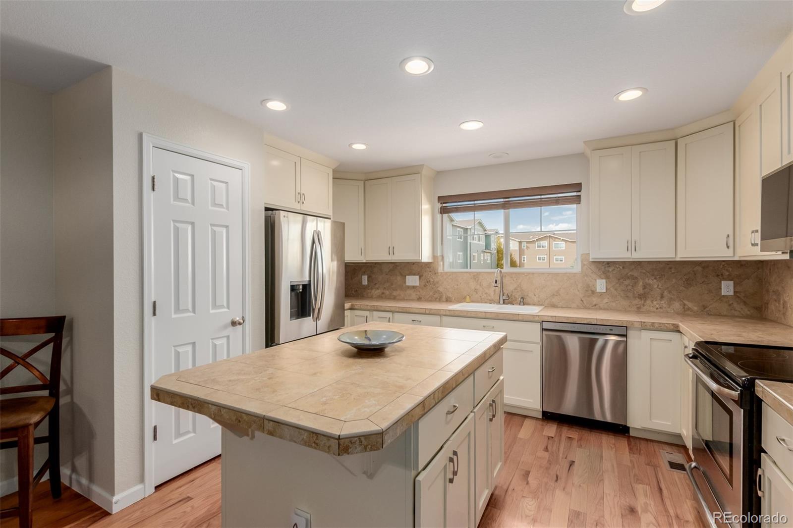 1663 Venice Lane Longmont, CO 80503 - Photo 13 of 36