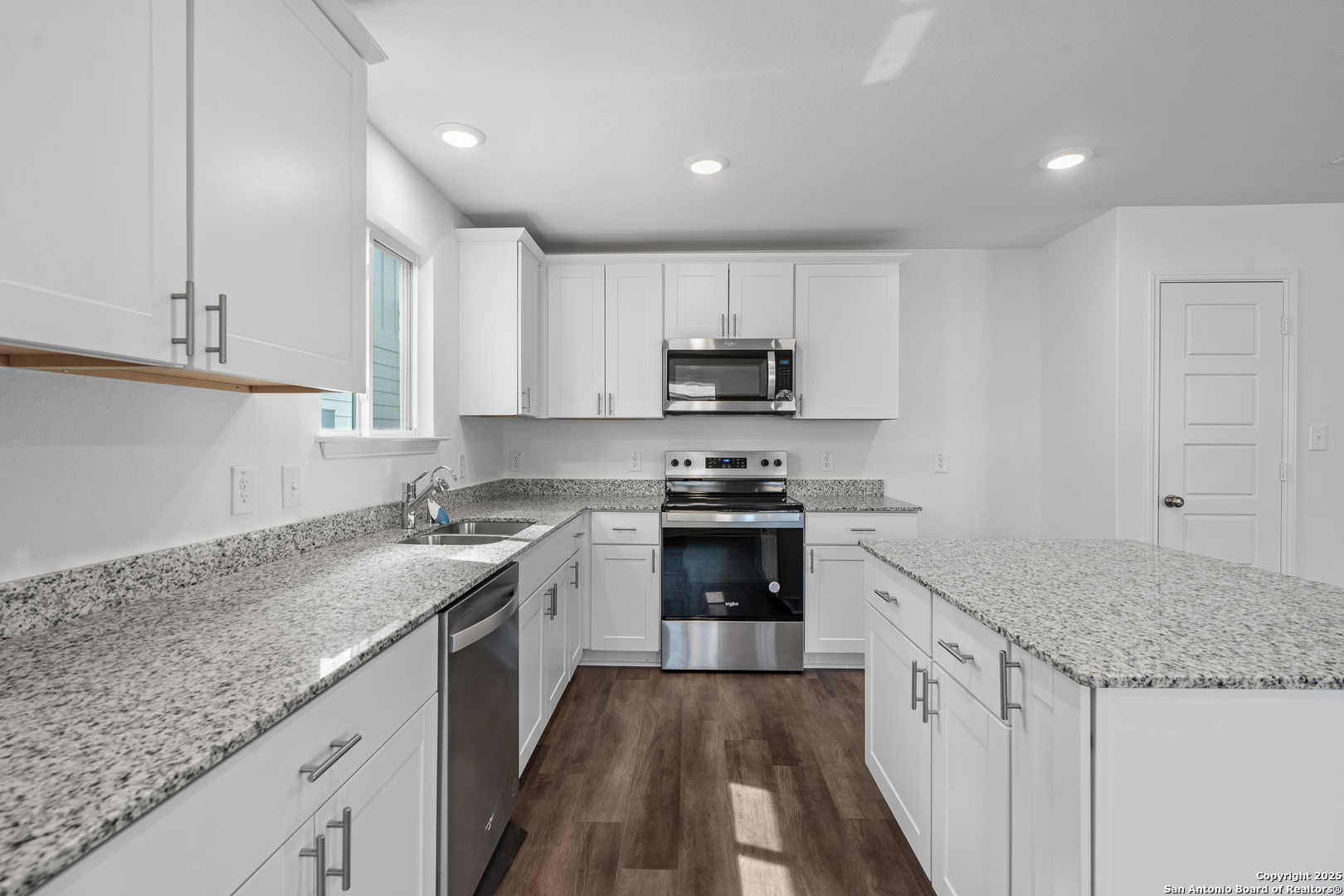 428 Raven Row Marion, TX 78124 - Photo 12 of 29